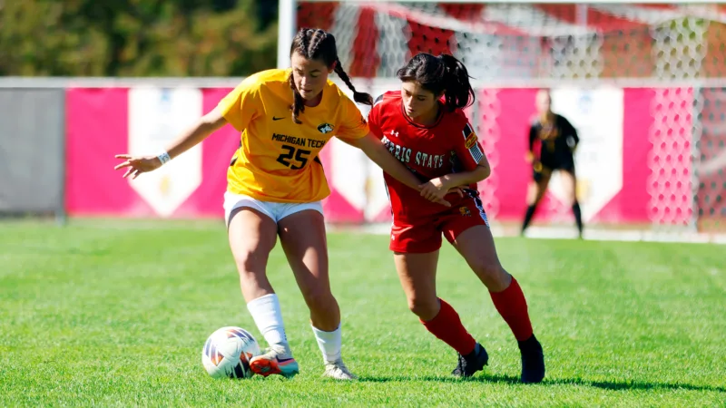 Huskies soccer falls at Ferris State Sunday
